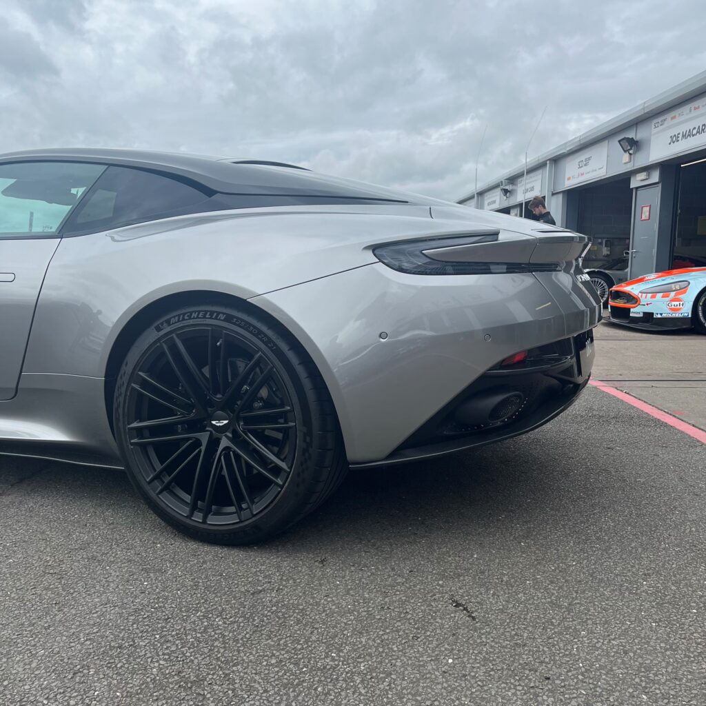 DB12