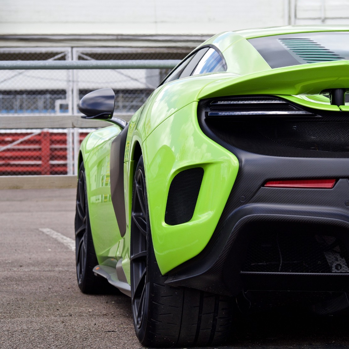 Elevate-car-insurance-supercar-insurance-mclaren-fender-green